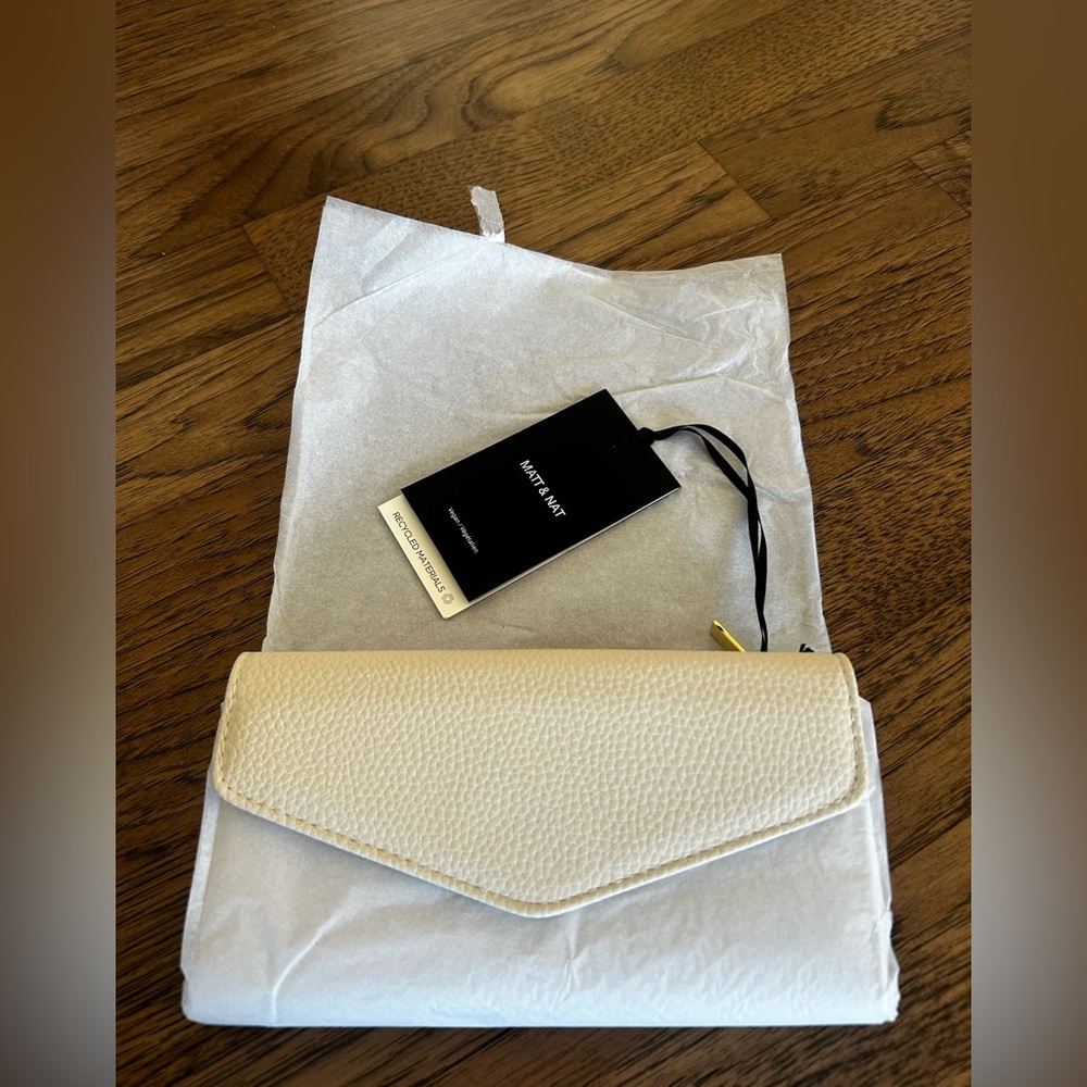 Matt & Nat Wallet from the Jilly Box